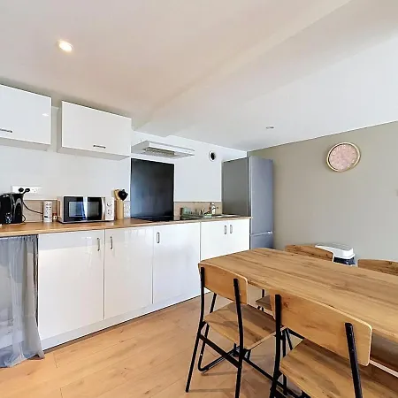 La Grande Maison Daubiere 28 Pers 4 Separe * Aubière