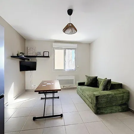La Grande Maison Daubiere 28 Pers 4 Separe Apartment Aubière