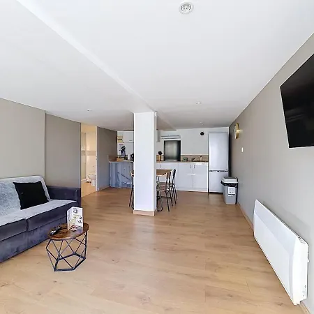 La Grande Maison Daubiere 28 Pers 4 Separe *