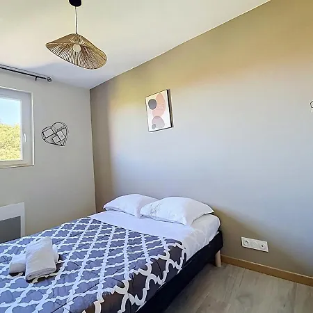 La Grande Maison Daubiere 28 Pers 4 Separe